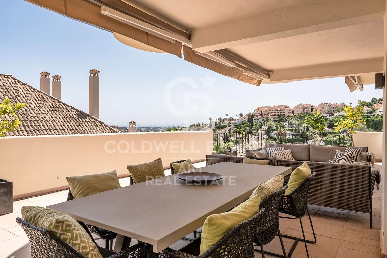 Duplex in Marbella, Malaga, Spain 4 bedrooms, 232 sq.m. No. 158170