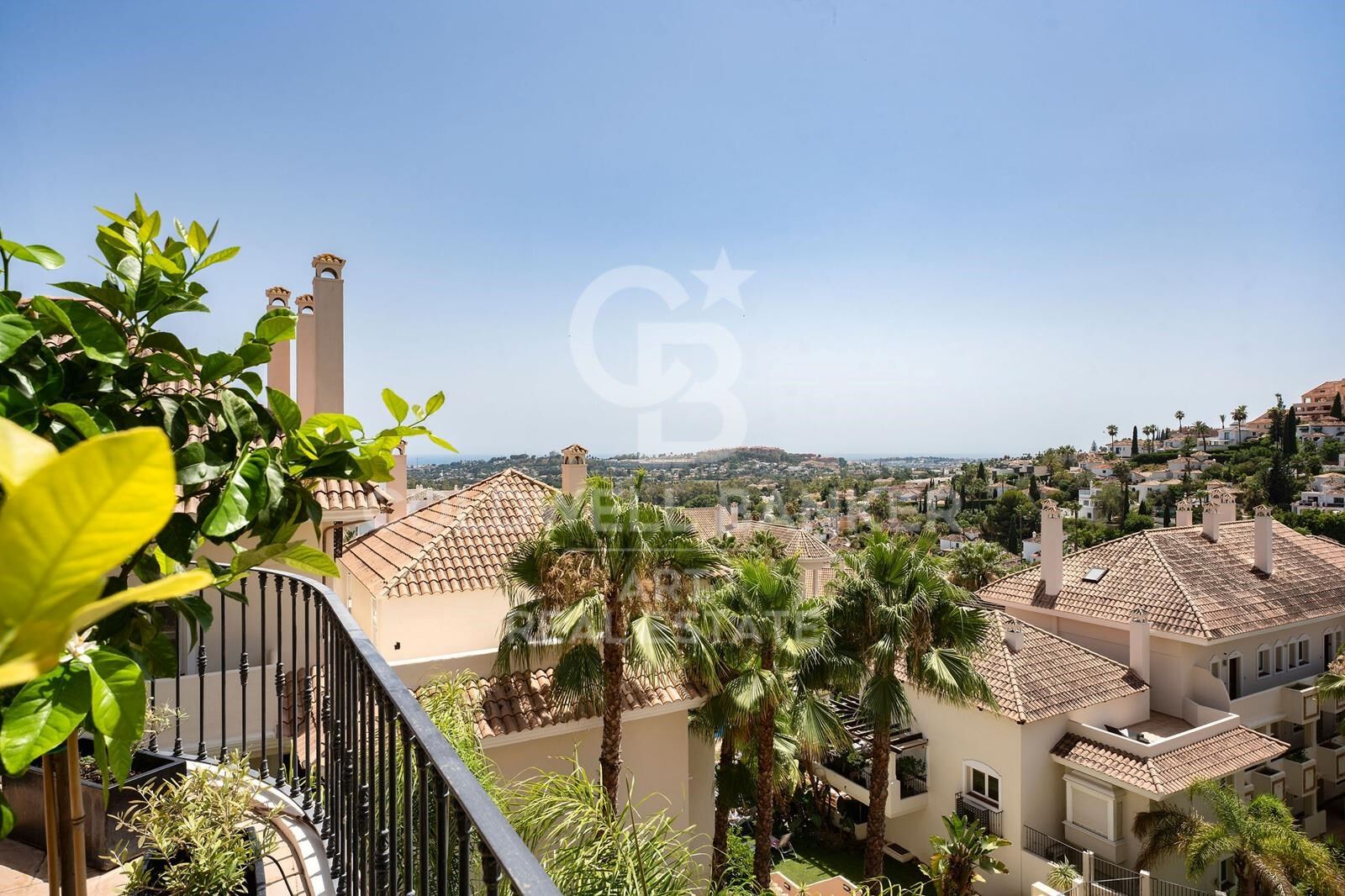 Duplex in Marbella, Malaga, Spain 4 bedrooms, 232 sq.m. No. 158170