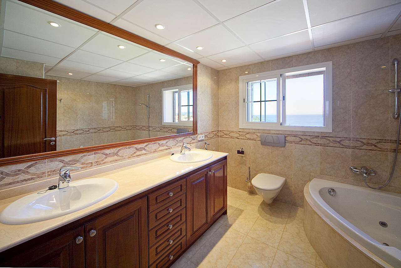 Huvila Port Adriano, Mallorca, Espanja 4 makuuhuonetta, 256 m2 No. 182117