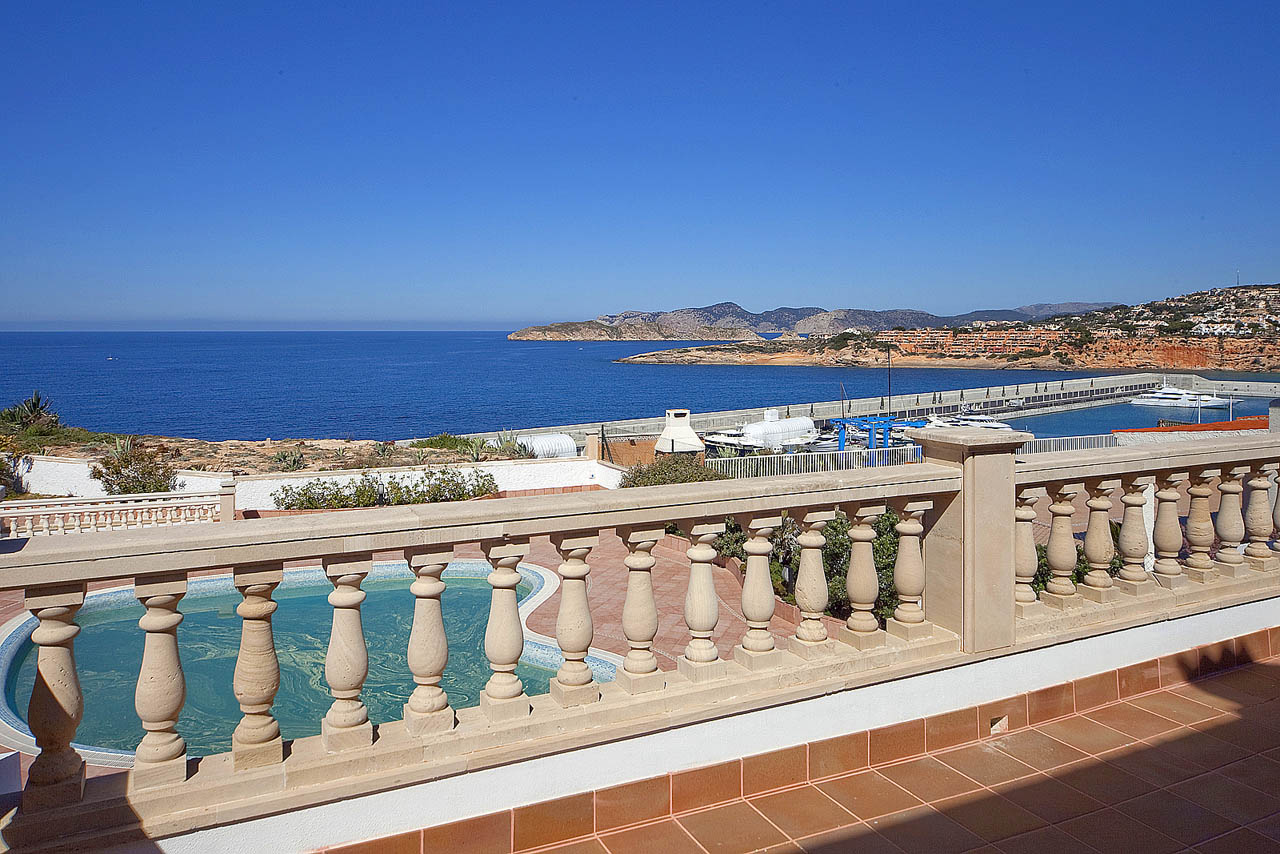 Huvila Port Adriano, Mallorca, Espanja 4 makuuhuonetta, 256 m2 No. 182117