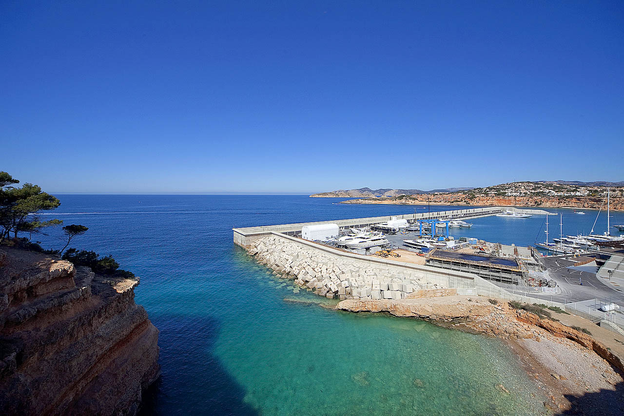 Huvila Port Adriano, Mallorca, Espanja 4 makuuhuonetta, 256 m2 No. 182117