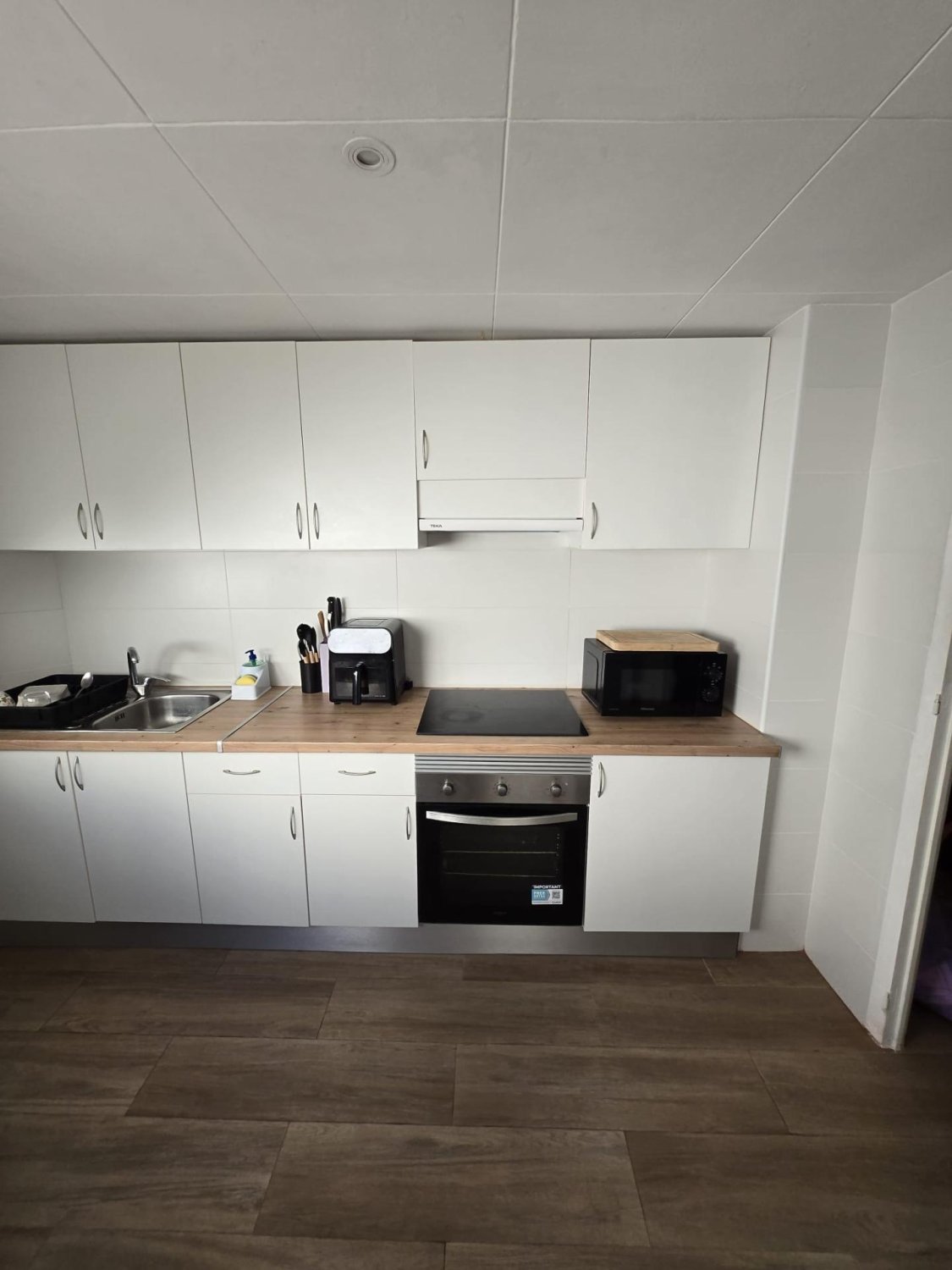 Apartment in Torrevieja, Alicante, Spain 2 bedrooms, 90 sq.m. No. 182128