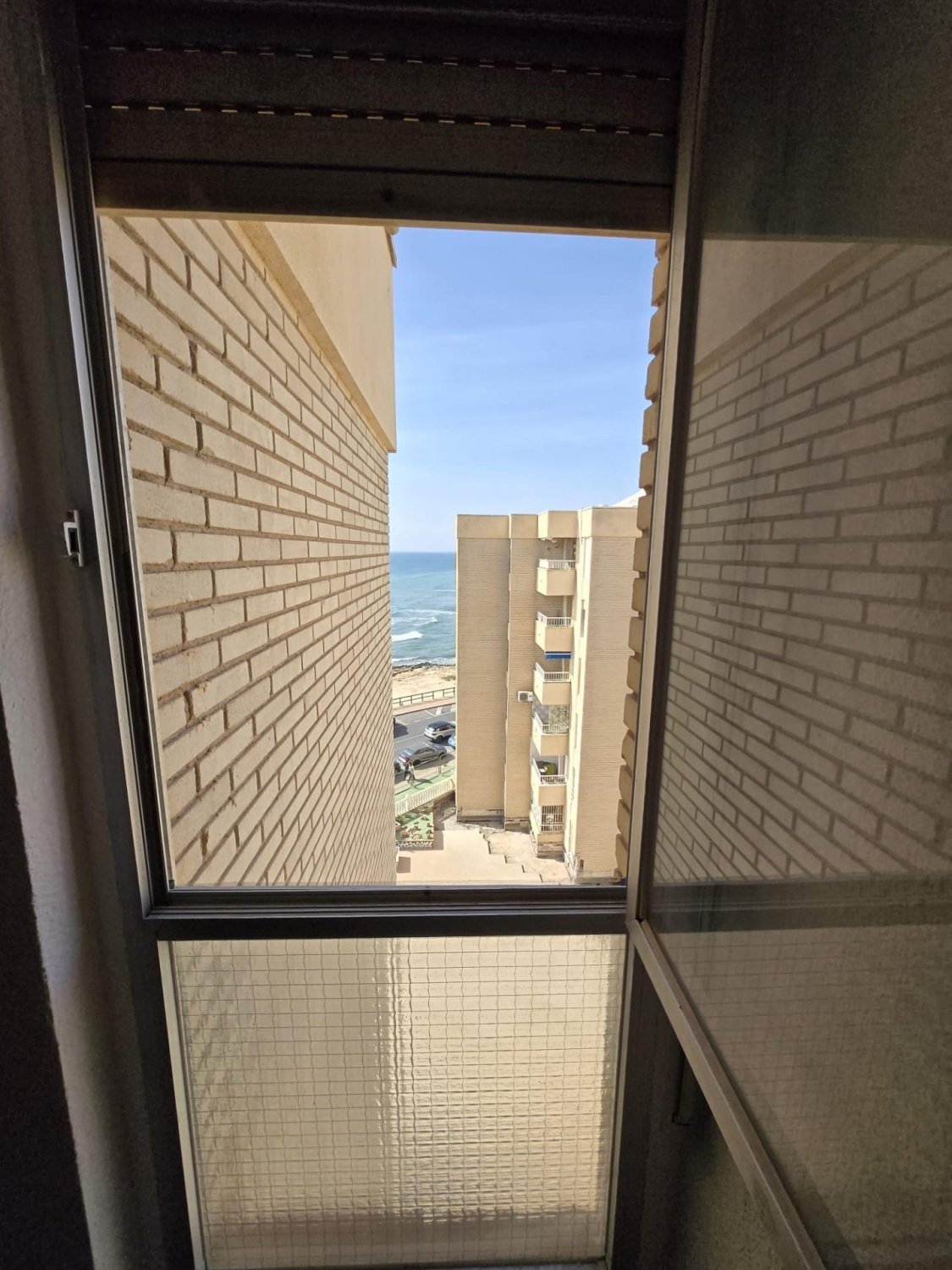 Apartment in Torrevieja, Alicante, Spain 2 bedrooms, 90 sq.m. No. 182128