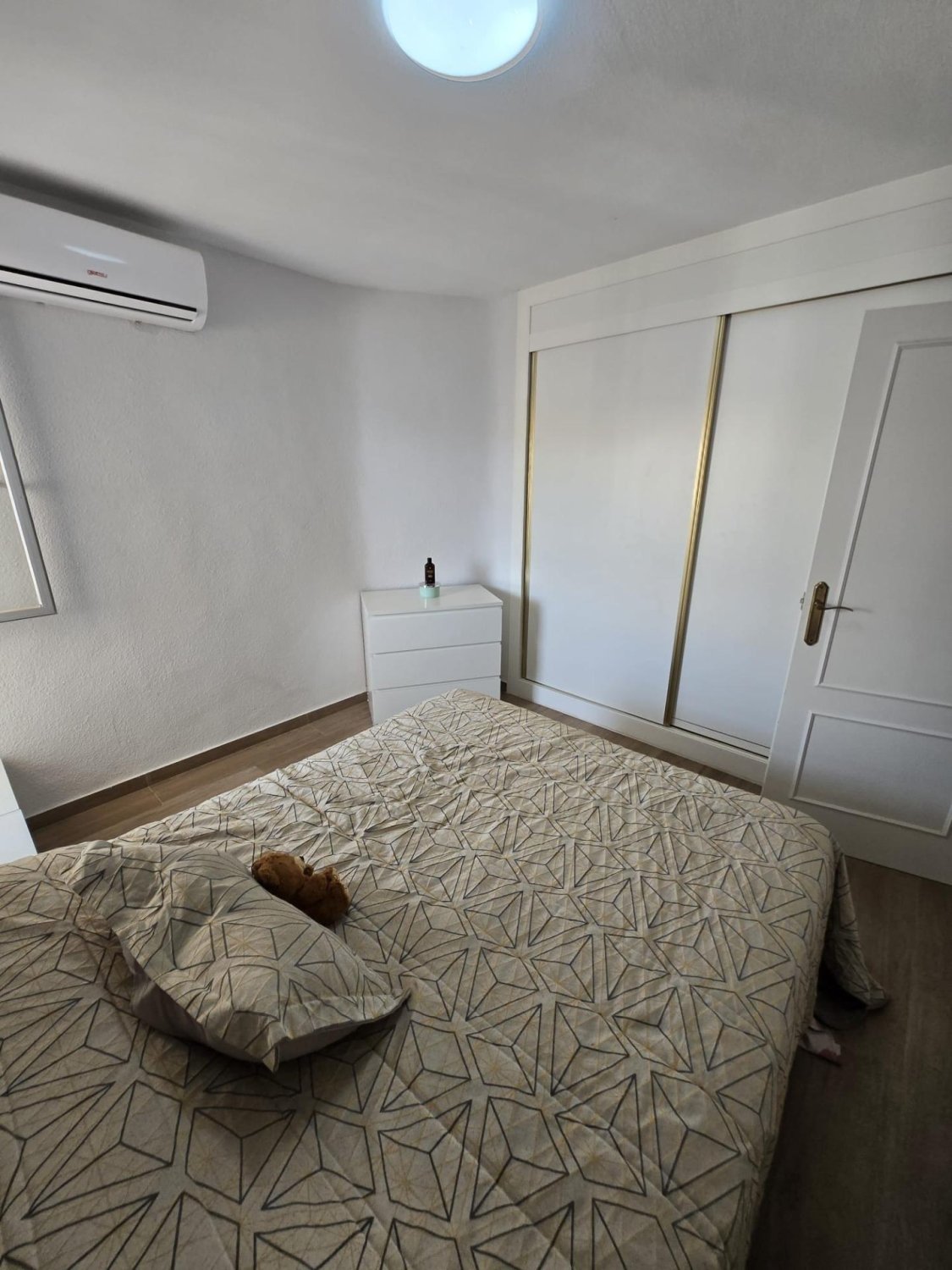 Apartment in Torrevieja, Alicante, Spain 2 bedrooms, 90 sq.m. No. 182128