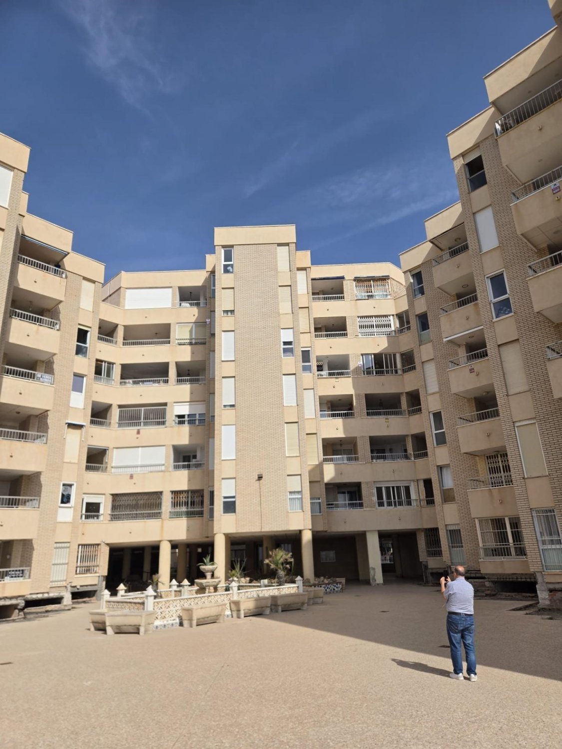 Apartment in Torrevieja, Alicante, Spain 2 bedrooms, 90 sq.m. No. 182128