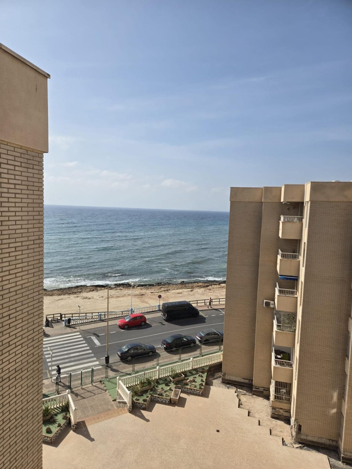 Apartment in Torrevieja, Alicante, Spain 2 bedrooms, 90 sq.m. No. 182128