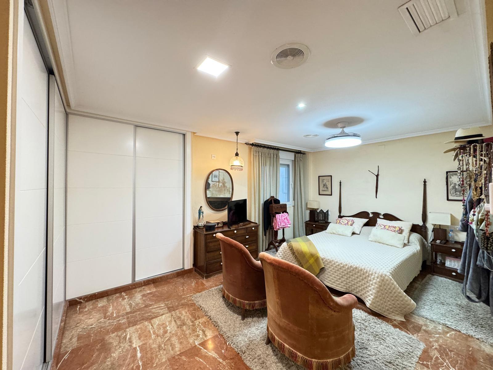 Apartment à Torrevieja, Alicante, Espagne 4 chambres, 256 m2 No. 147730