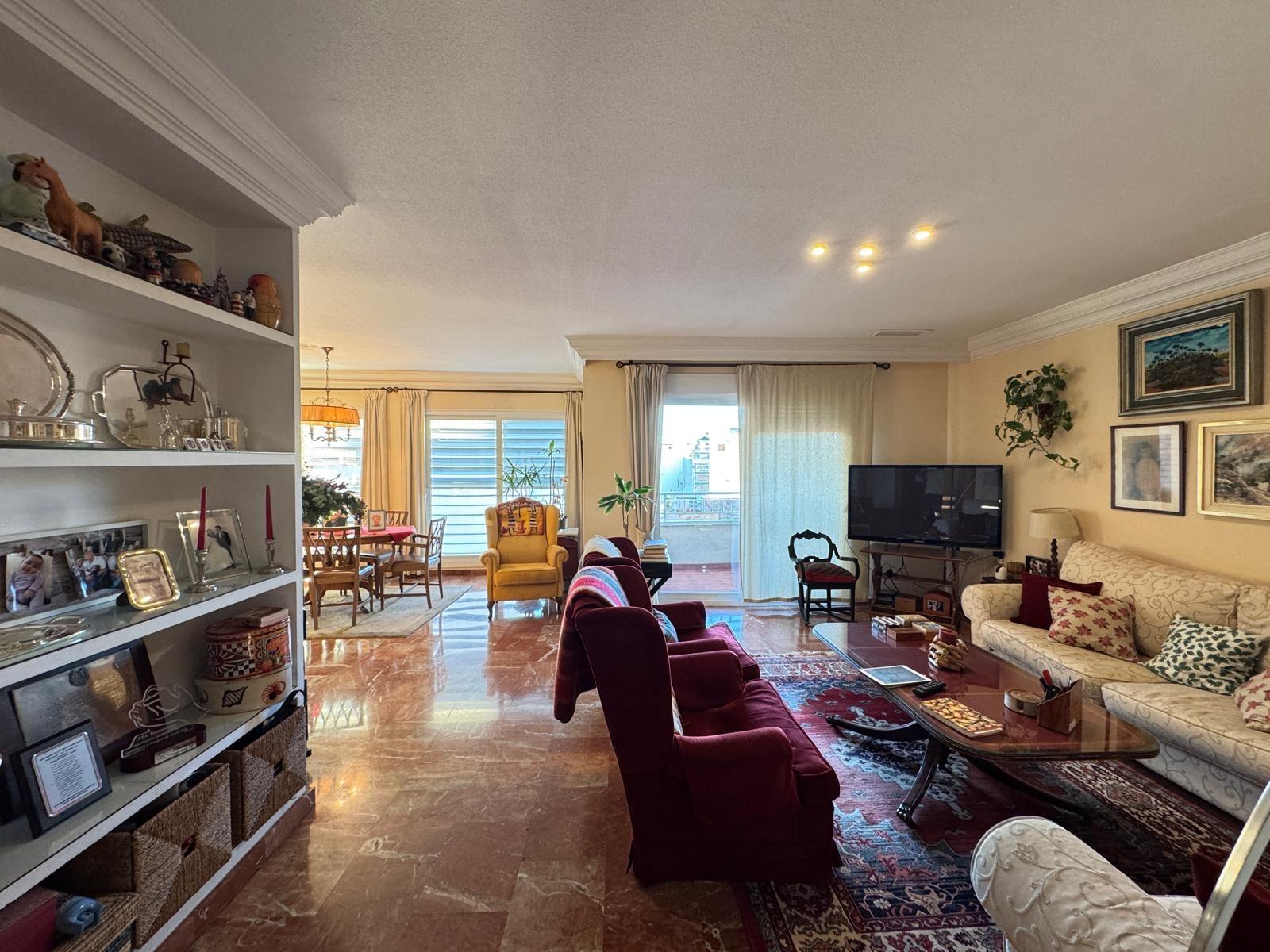 Apartment à Torrevieja, Alicante, Espagne 4 chambres, 256 m2 No. 147730