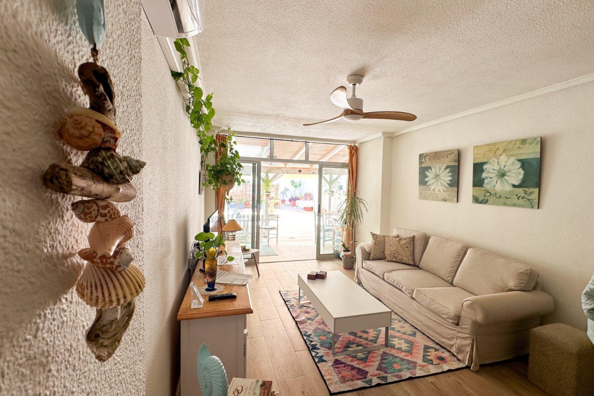 Dzīvoklis Torrevieja, Alicante, Spānijā 2 istabas, 64 m2 Nr. 164913