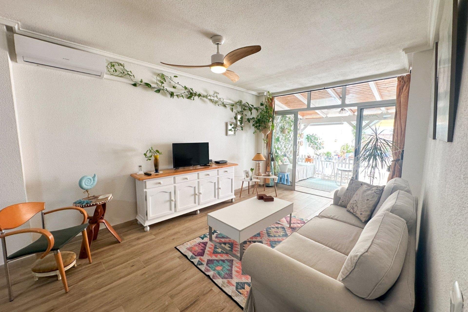 Dzīvoklis Torrevieja, Alicante, Spānijā 2 istabas, 64 m2 Nr. 164913