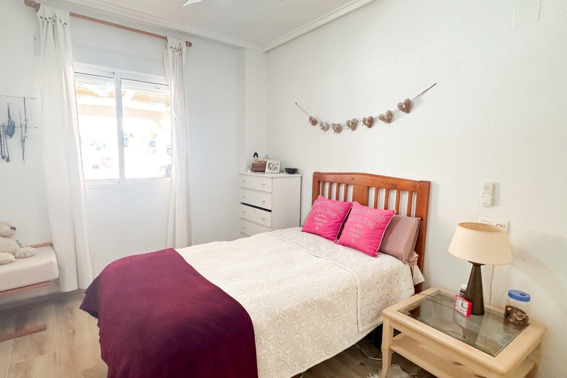 Dzīvoklis Torrevieja, Alicante, Spānijā 2 istabas, 64 m2 Nr. 164913