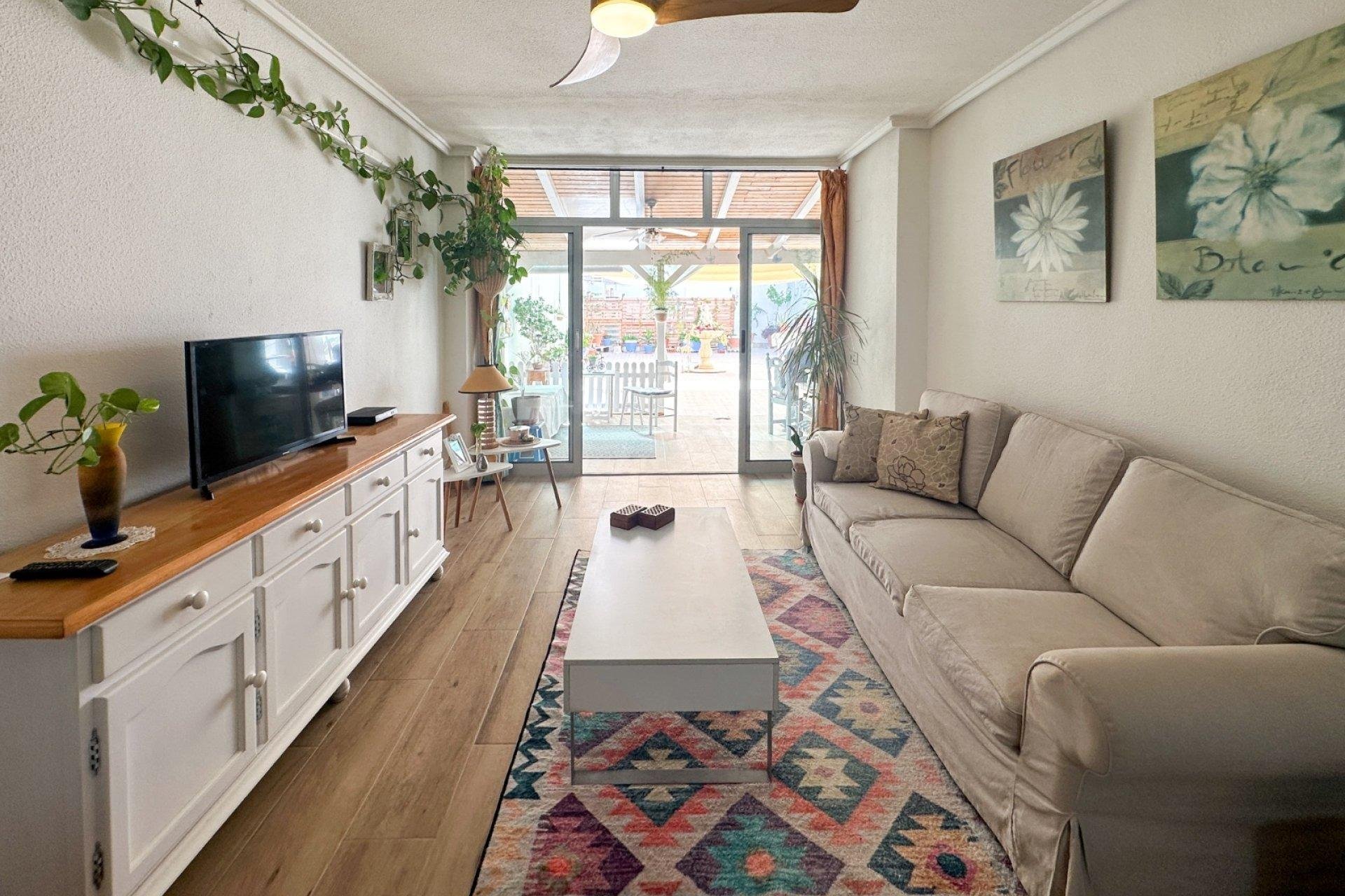 Dzīvoklis Torrevieja, Alicante, Spānijā 2 istabas, 64 m2 Nr. 164913