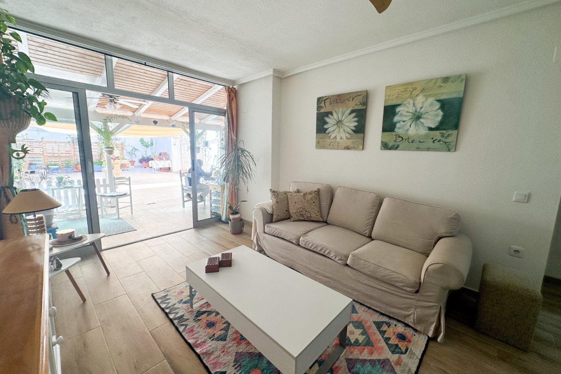 Dzīvoklis Torrevieja, Alicante, Spānijā 2 istabas, 64 m2 Nr. 164913