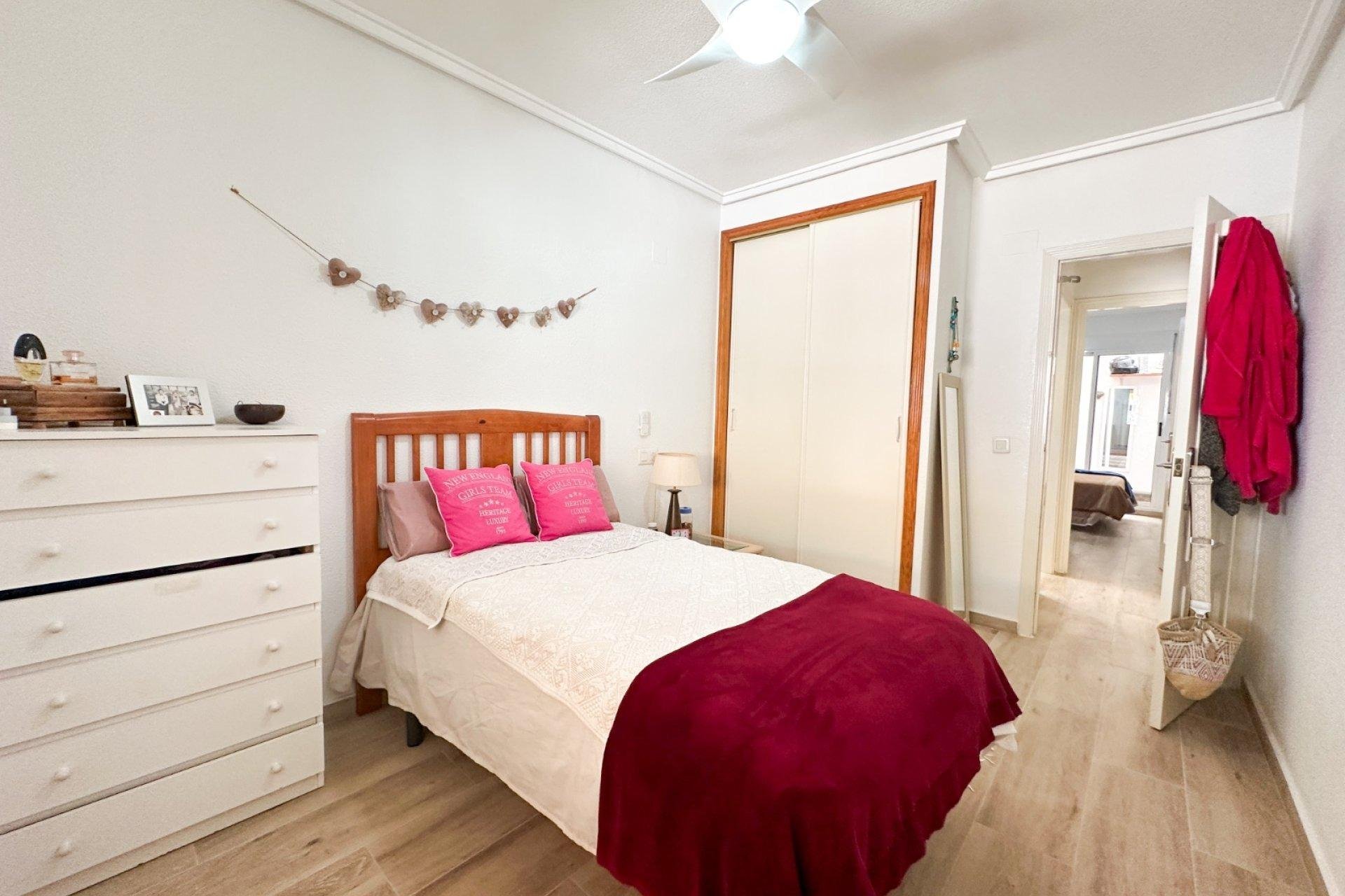 Dzīvoklis Torrevieja, Alicante, Spānijā 2 istabas, 64 m2 Nr. 164913