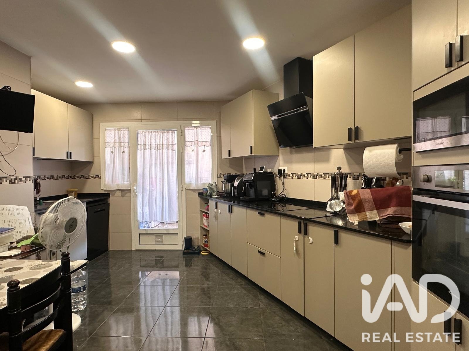 Apartament w Sant Andreu de la Barca, Barcelona, Hiszpania 5 sypialni, 172 mkw. nr 187834