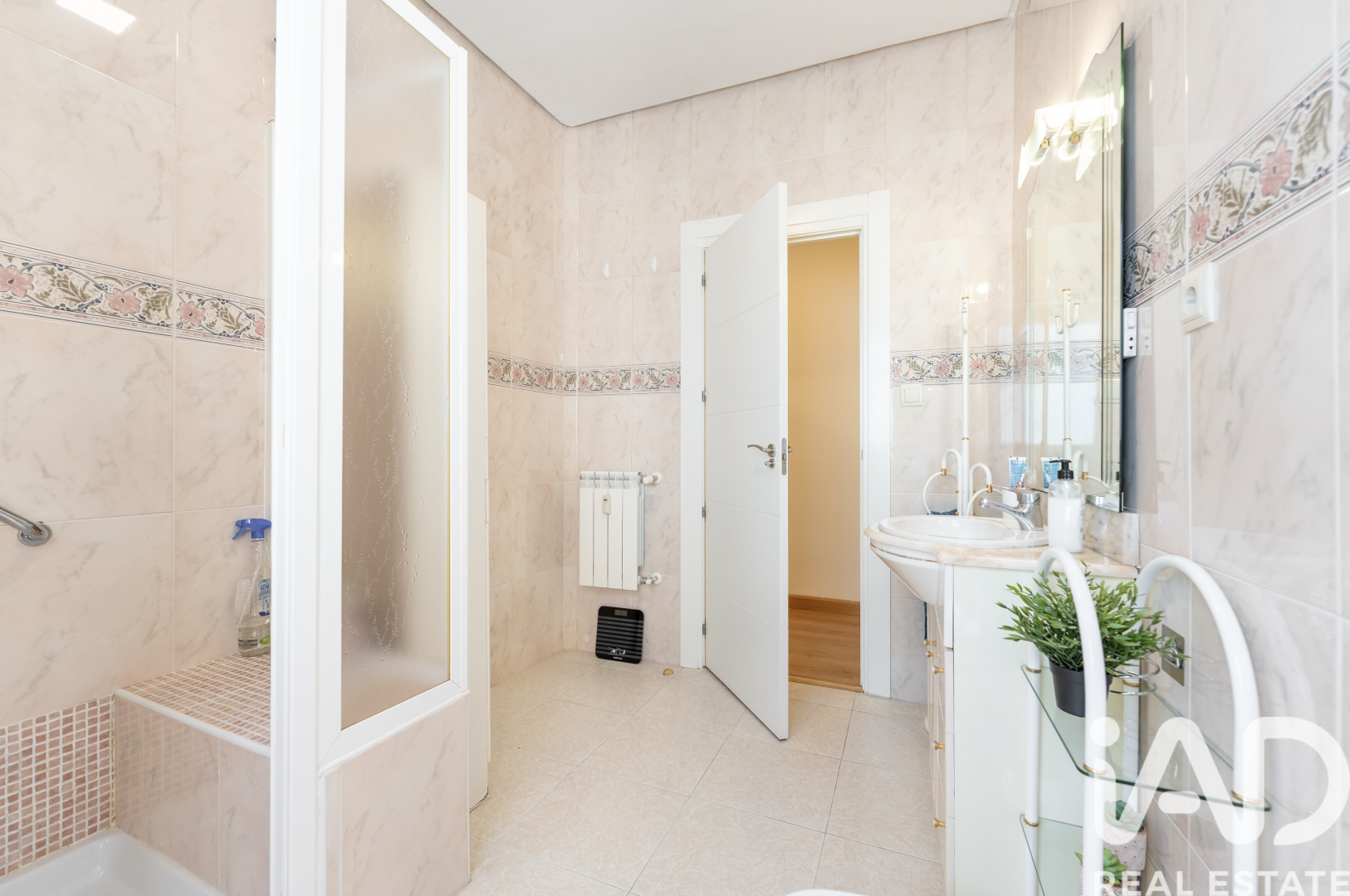 Kattohuoneisto Madrid, Espanja 3 makuuhuonetta, 142 m2 No. 187799