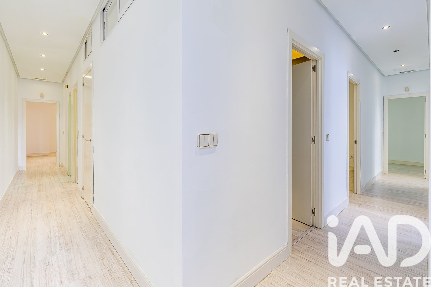 Apartamento en Madrid, España 4 dormitorios, 164 m2 No. 187832