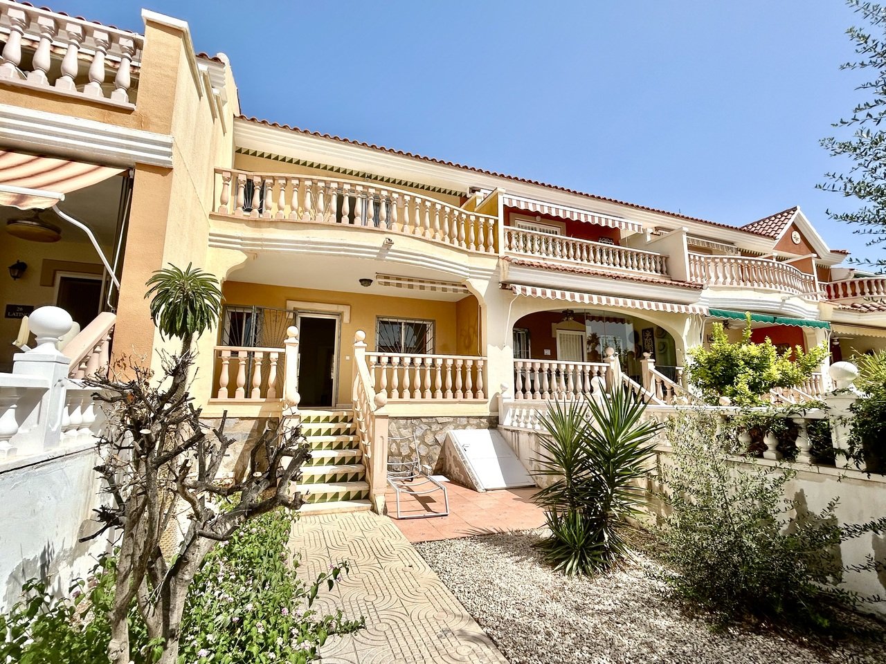Kaupunkipientalo Ciudad Quesada, Alicante, Espanja 3 makuuhuonetta, 106 m2 No. 195551