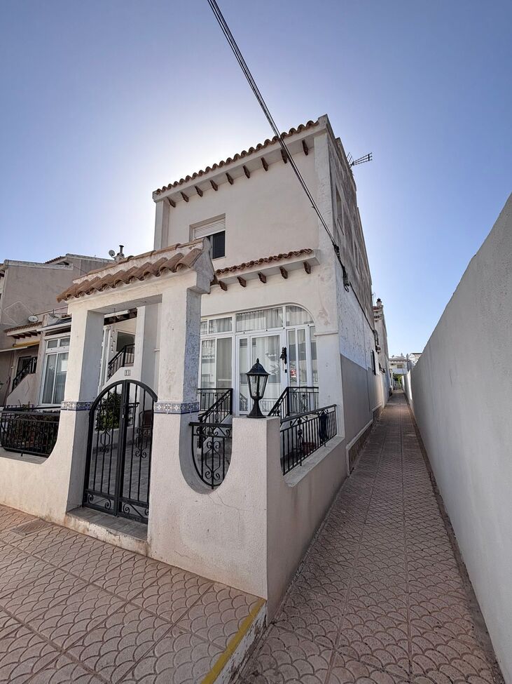 Townhouse à Villamartin, Alicante, Espagne 2 chambres, 96 m2 No. 195550
