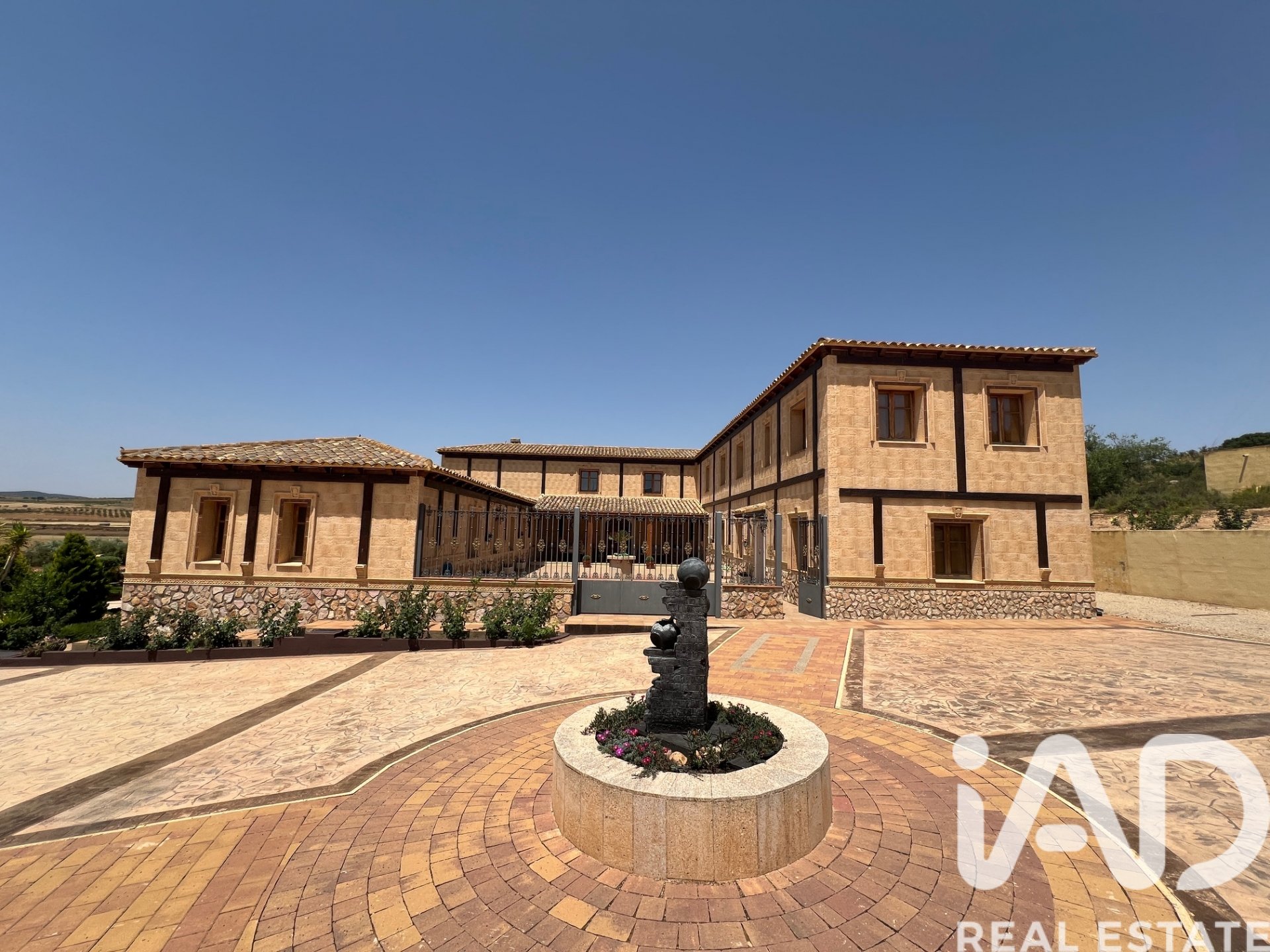 Zemes gabals Albacete, Spānijā 7400000 m2 Nr. 187982