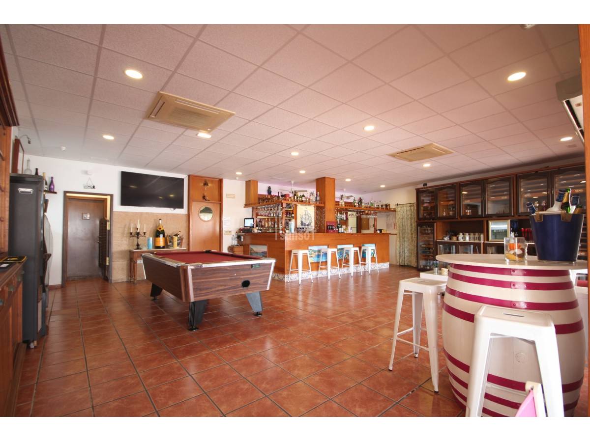 Café/restaurang i Cala'n Bosch, Menorca, Spanien 172 kvm. Nr. 138291
