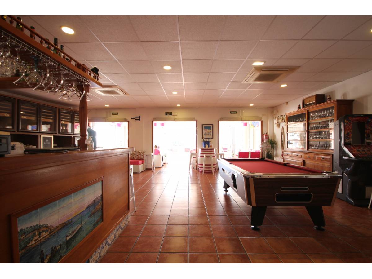 Café/restaurang i Cala'n Bosch, Menorca, Spanien 172 kvm. Nr. 138291