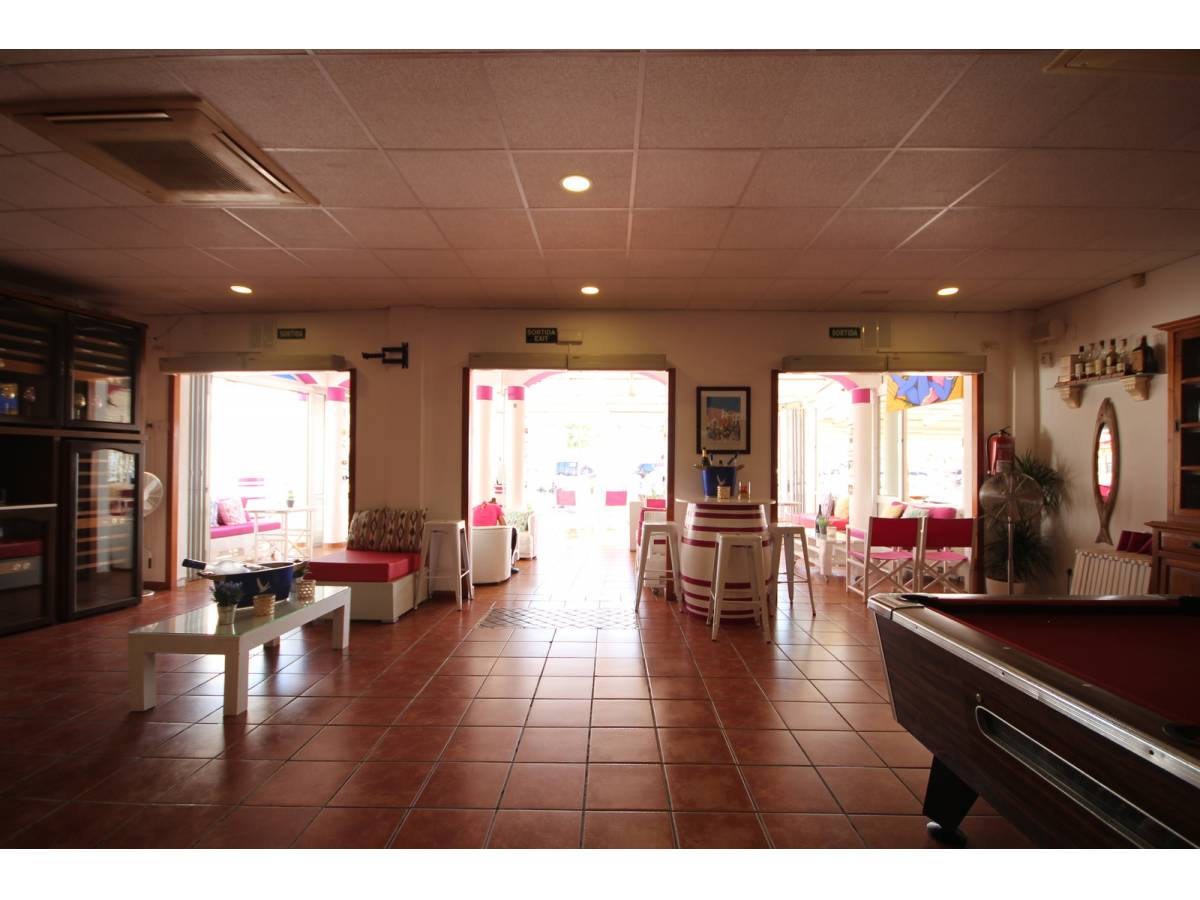 Café/restaurang i Cala'n Bosch, Menorca, Spanien 172 kvm. Nr. 138291