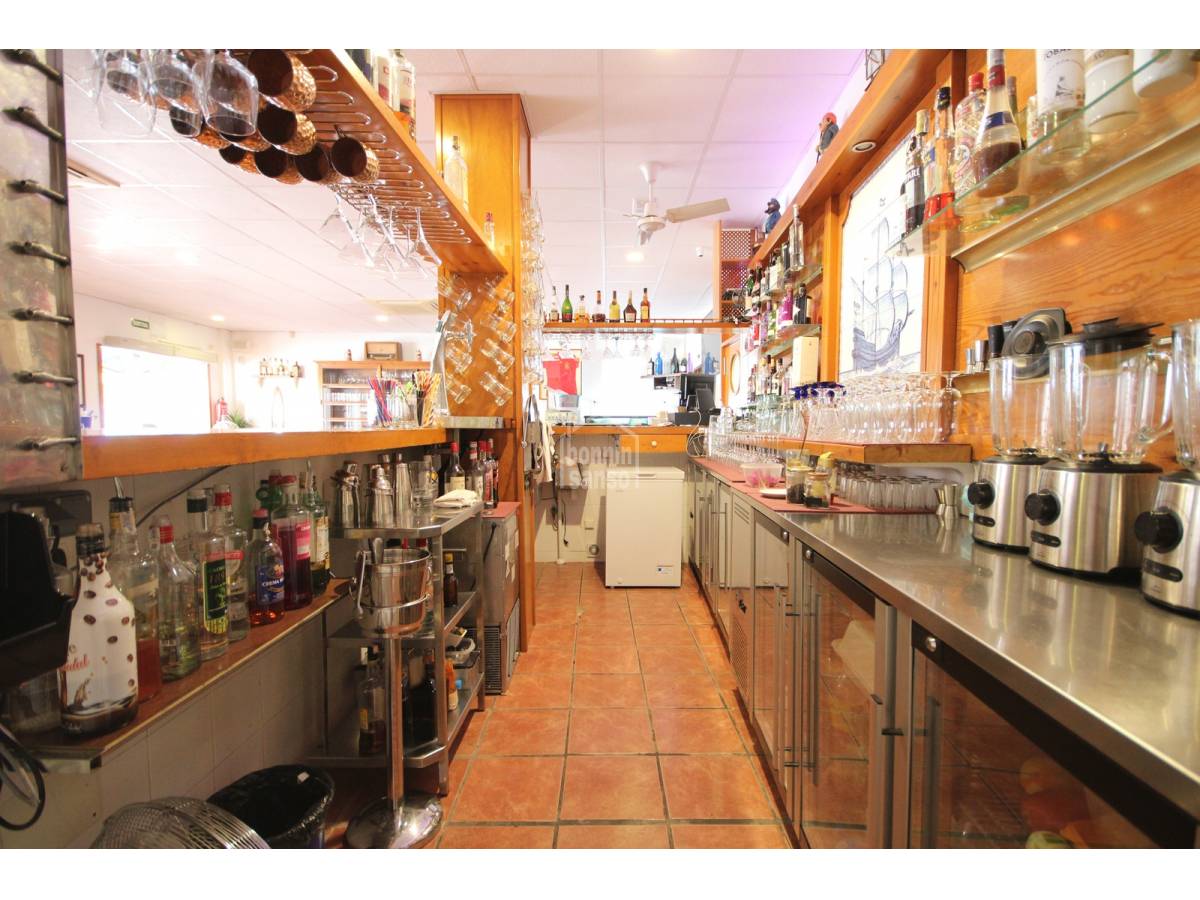 Café/restaurang i Cala'n Bosch, Menorca, Spanien 172 kvm. Nr. 138291