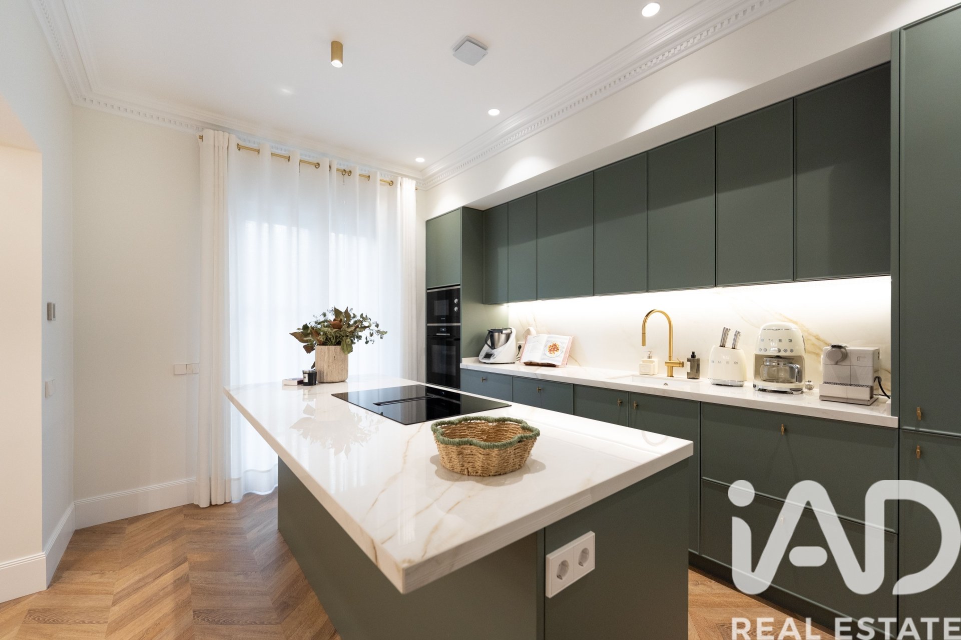 Huoneisto Madrid, Espanja 2 makuuhuonetta, 143 m2 No. 187764