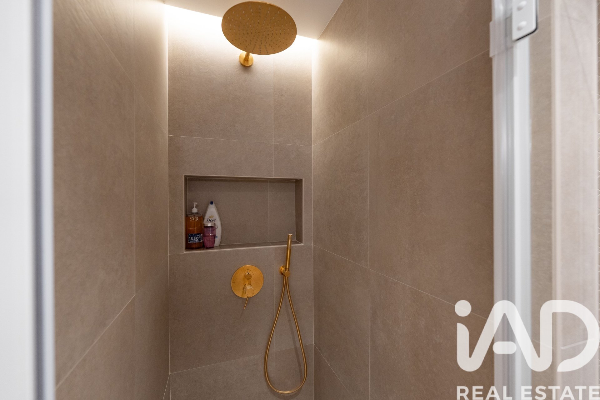 Huoneisto Madrid, Espanja 2 makuuhuonetta, 143 m2 No. 187764