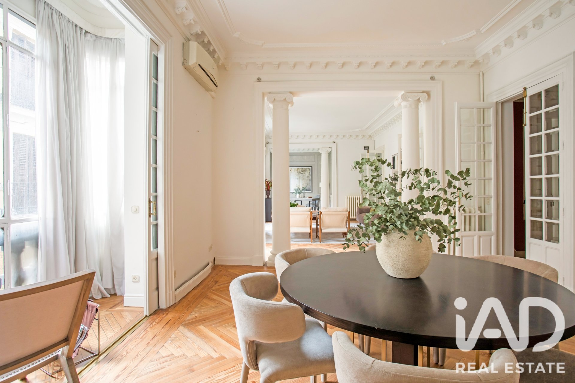 Apartamento en Madrid, España 3 dormitorios, 246 m2 No. 187763