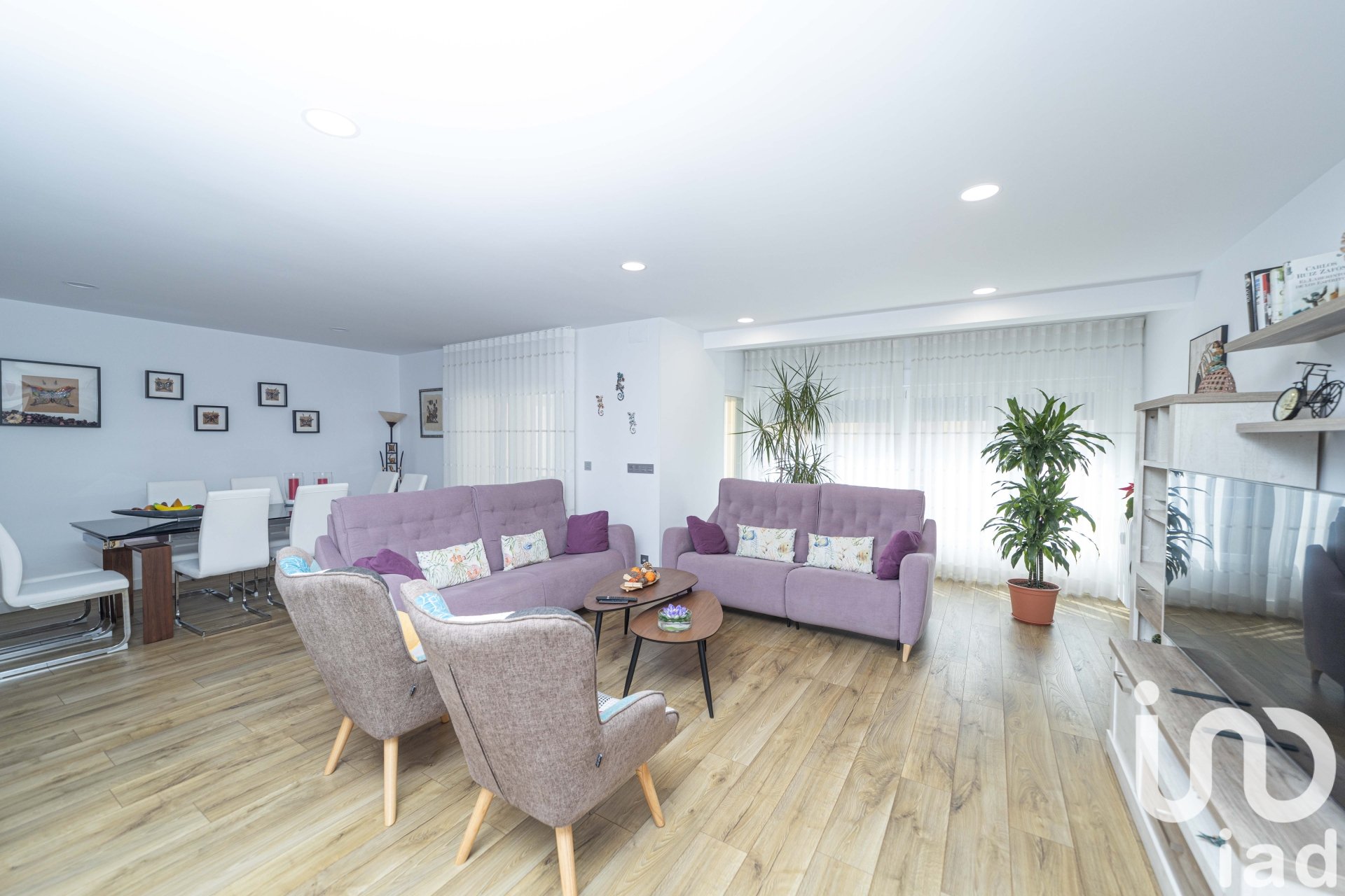 Apartamento en León, España 4 dormitorios, 220 m2 No. 153568