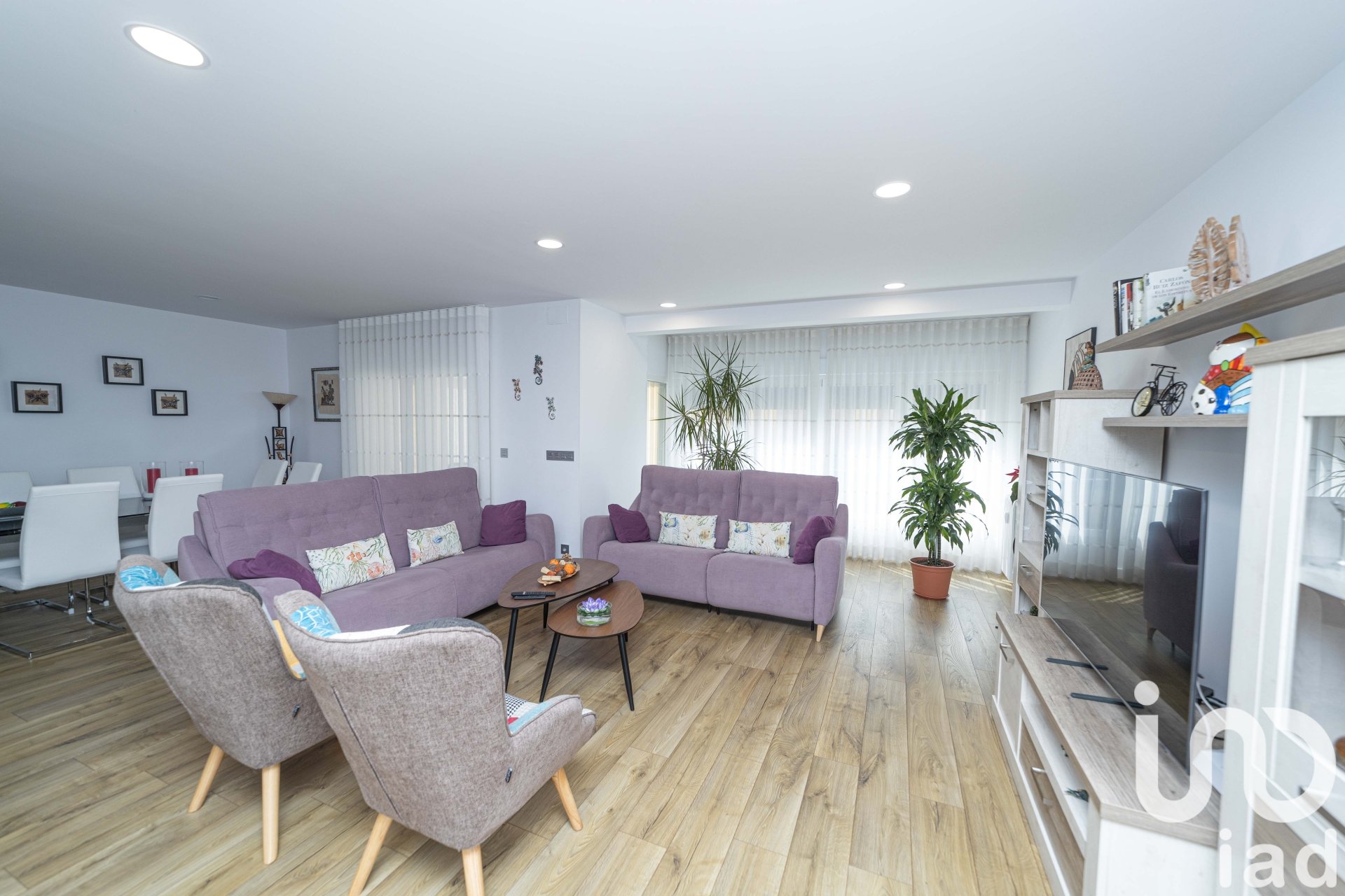 Apartamento en León, España 4 dormitorios, 220 m2 No. 153568