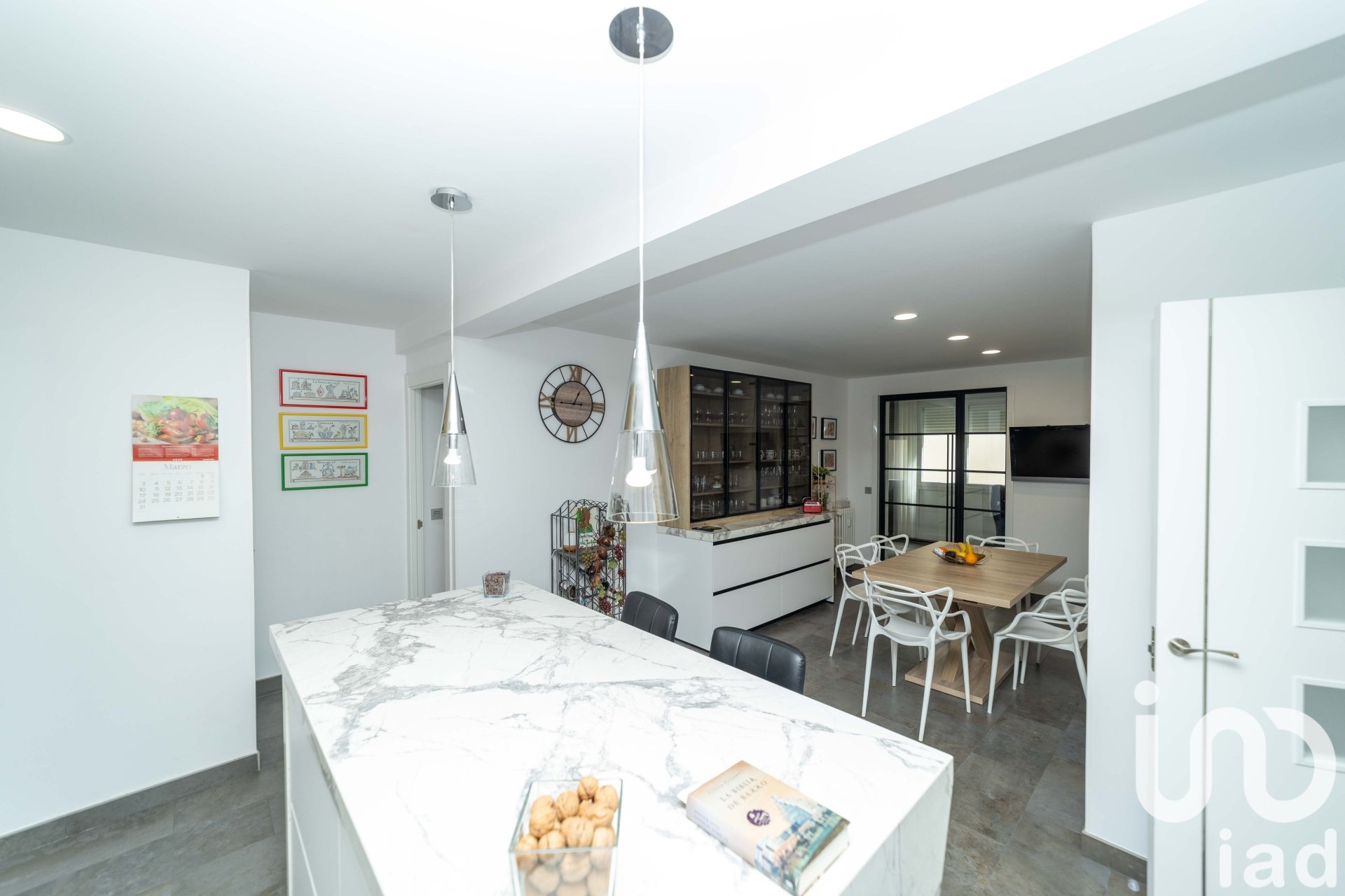 Apartamento en León, España 4 dormitorios, 220 m2 No. 153568