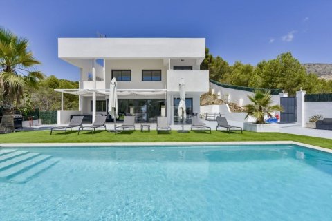 Land plot in Altea, Alicante, Spain 4 bedrooms, 260 sq.m. No. 179802