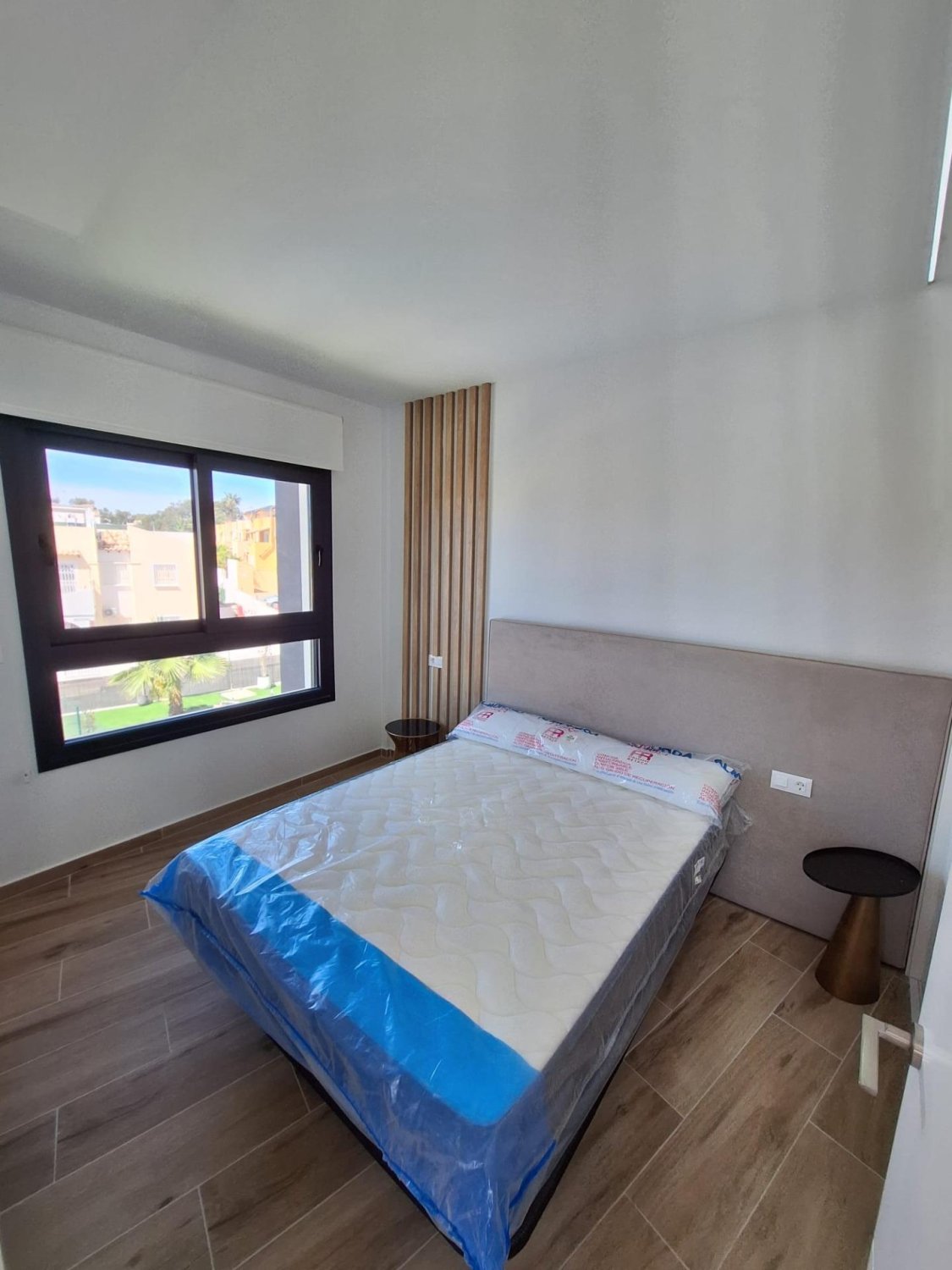 Appartamento a Villamartin, Alicante, Spagna 2 camere da letto, 85 mq. N° 165355