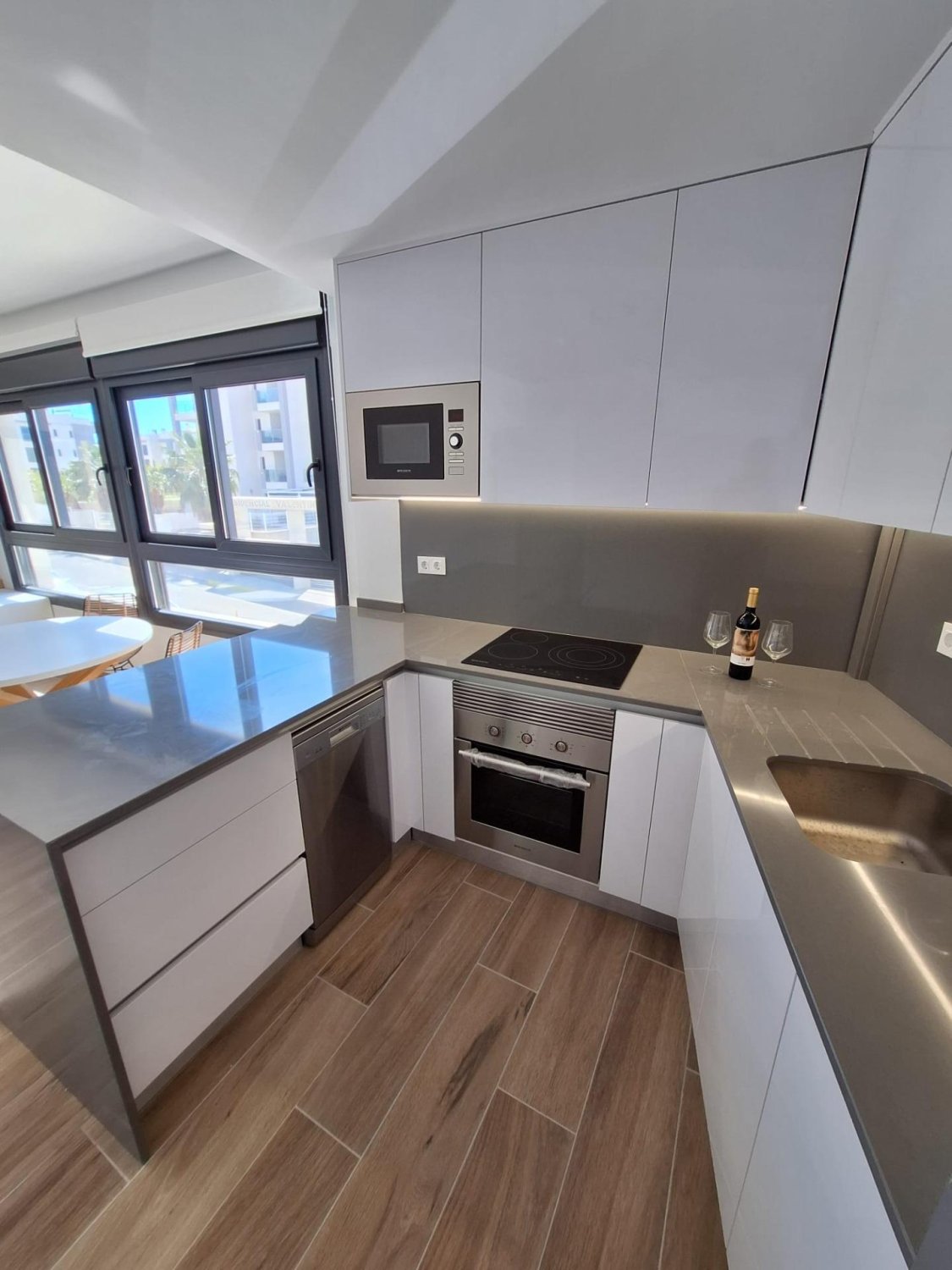 Appartamento a Villamartin, Alicante, Spagna 2 camere da letto, 85 mq. N° 165355