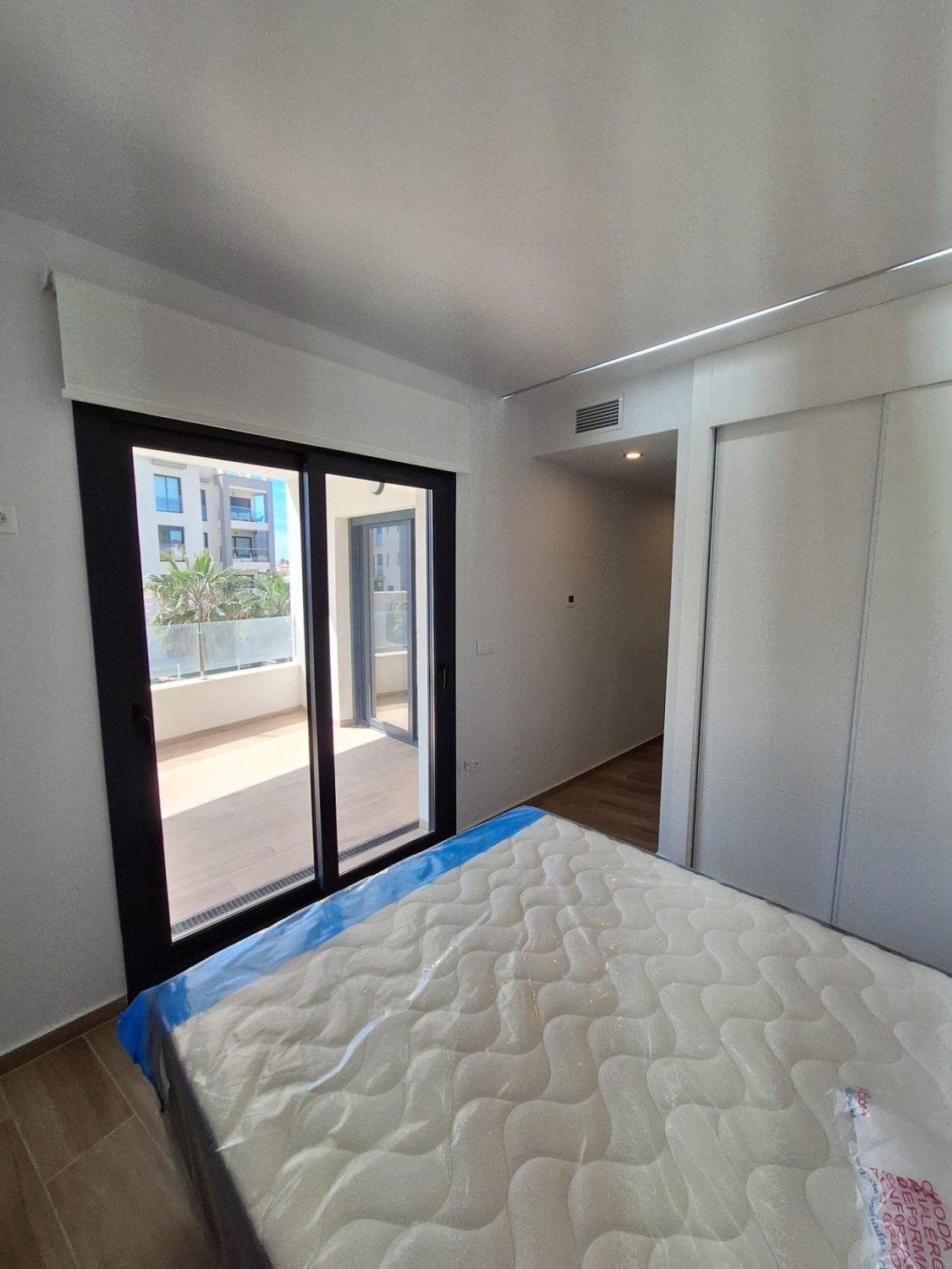 Appartamento a Villamartin, Alicante, Spagna 2 camere da letto, 85 mq. N° 165355