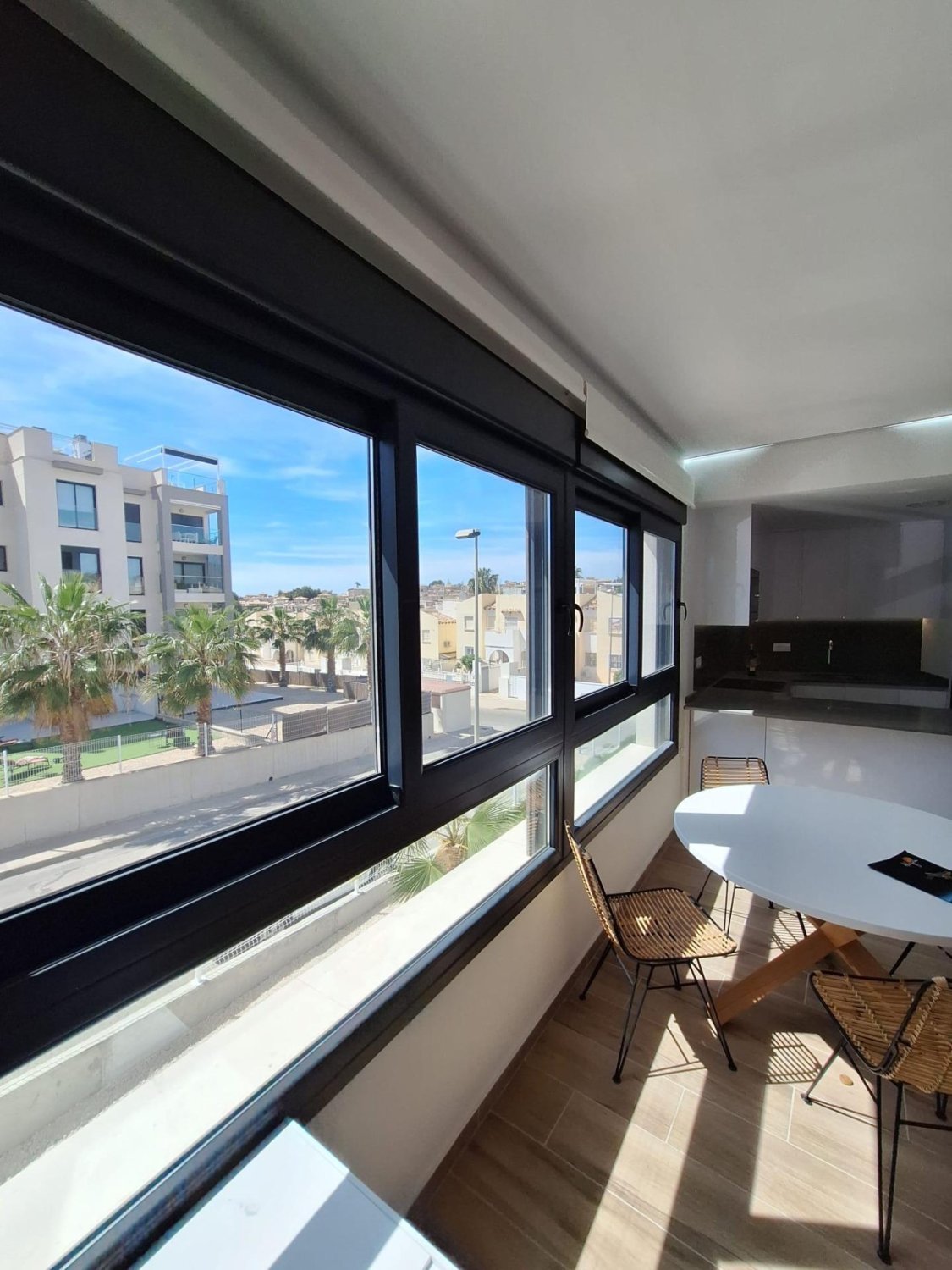 Appartamento a Villamartin, Alicante, Spagna 2 camere da letto, 85 mq. N° 165355