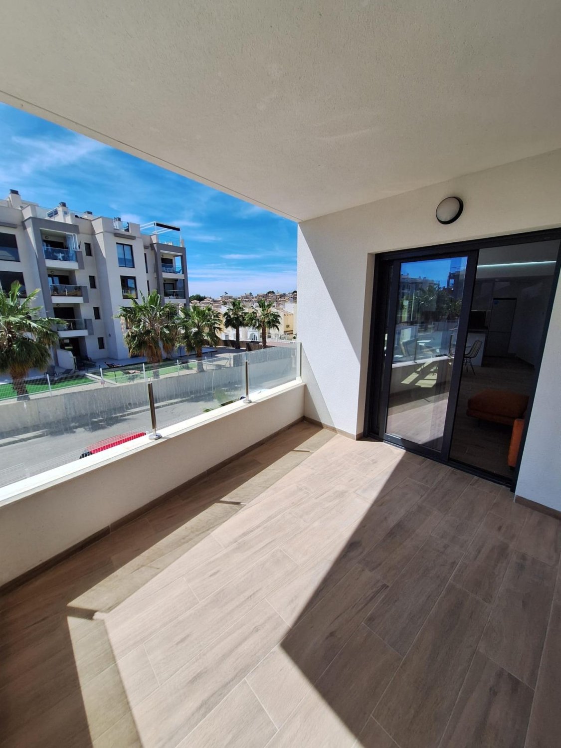 Appartamento a Villamartin, Alicante, Spagna 2 camere da letto, 85 mq. N° 165355