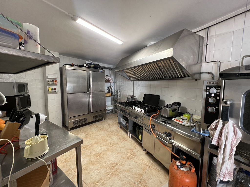 Commercial property in Altea, Alicante, Spain 1200 sq.m. No. 195325