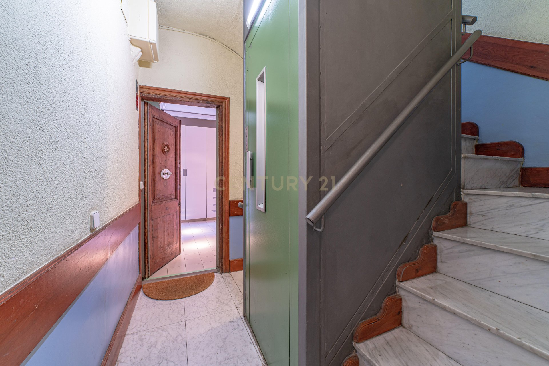 Apartament w Barcelona, Hiszpania 8 sypialni, 230 mkw. nr 166943