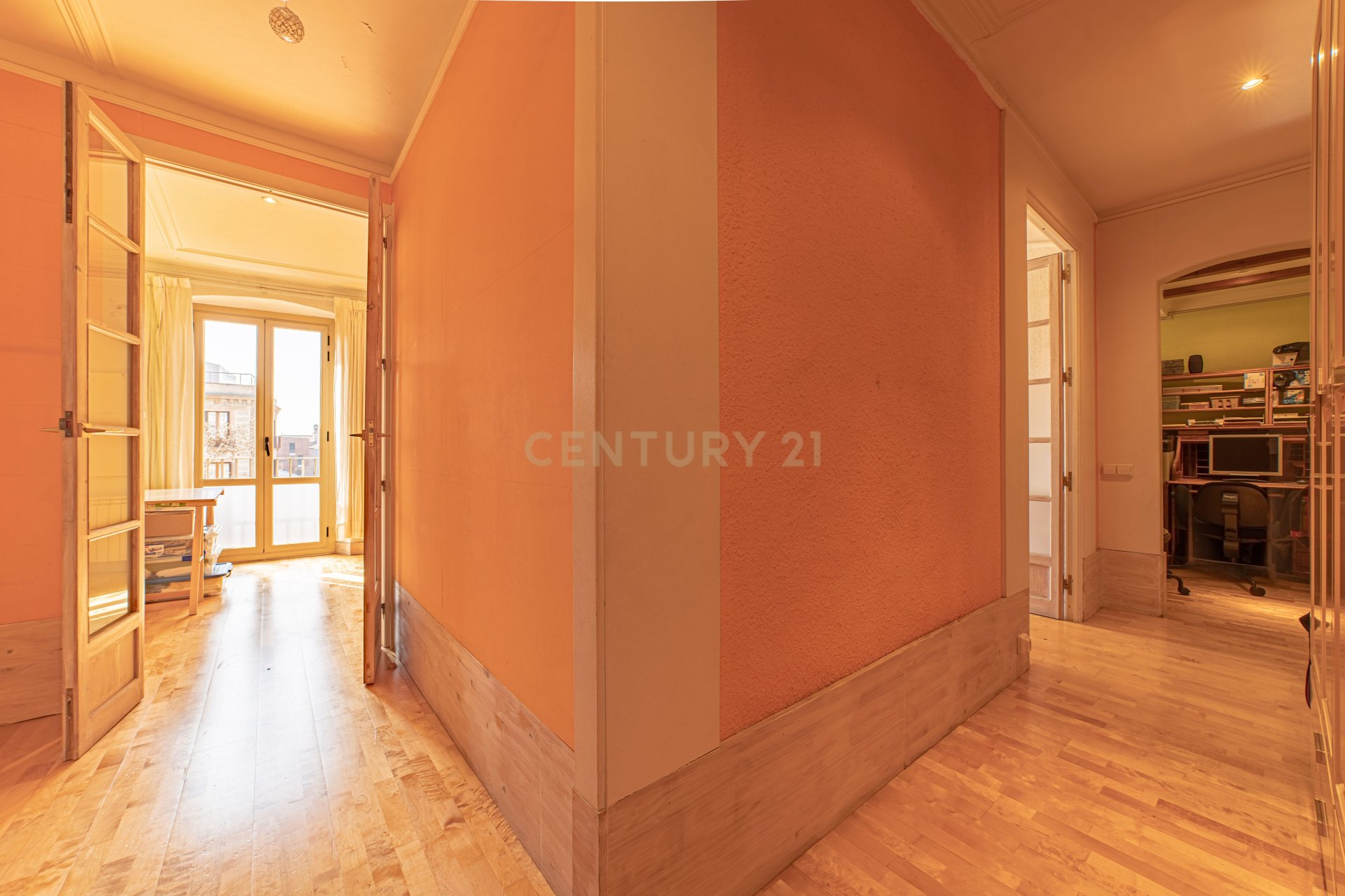 Apartament w Barcelona, Hiszpania 8 sypialni, 230 mkw. nr 166943