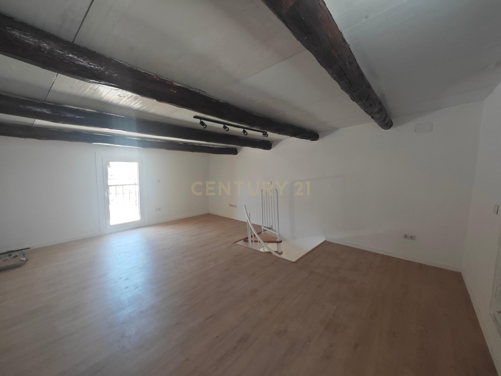 Lägenhet i Terrassa, Barcelona, Spanien 3 sovrum, 121 kvm. Nr. 166945