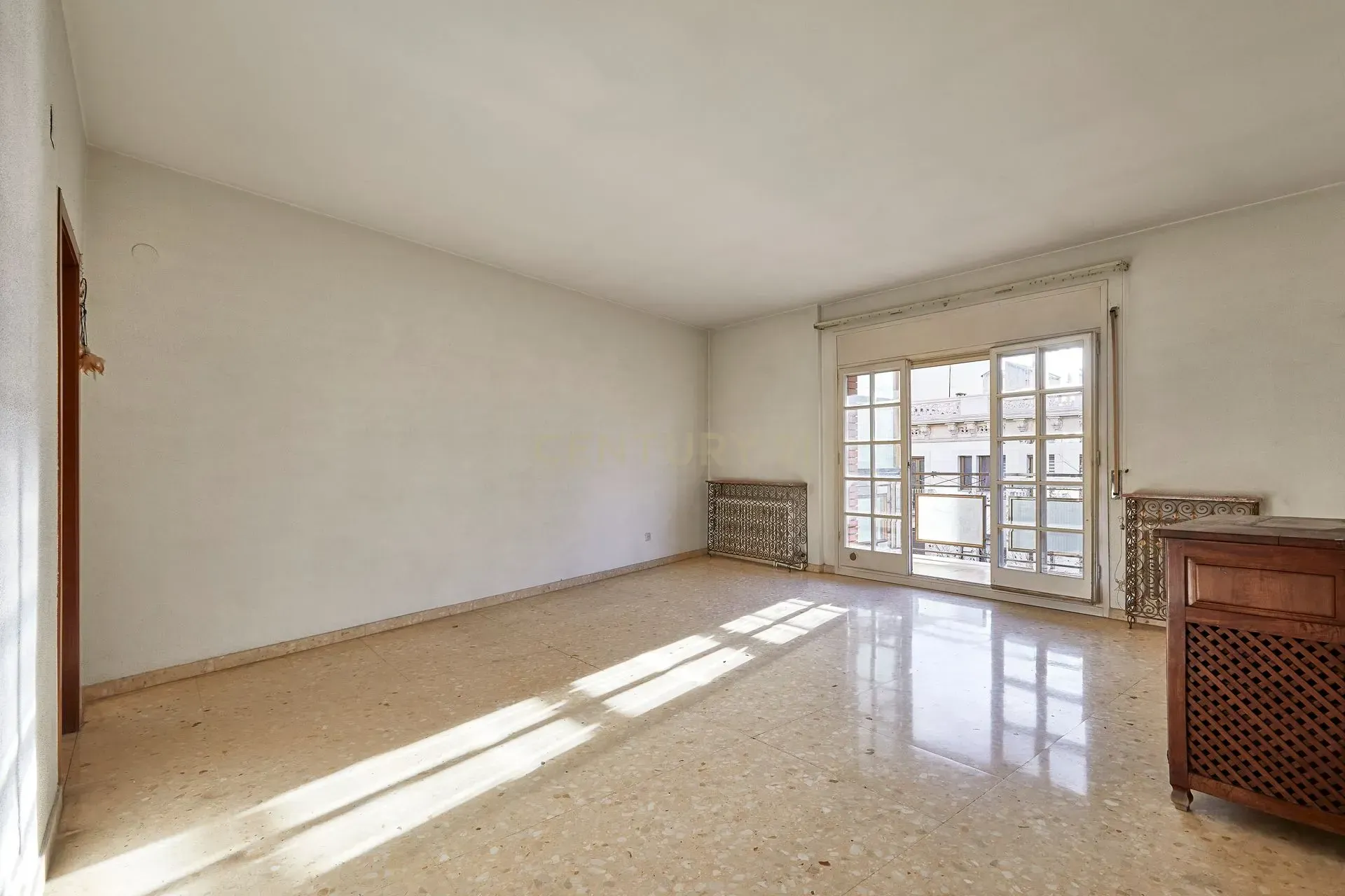 Apartament w Barcelona, Hiszpania 4 sypialnie, 134 mkw. nr 166944
