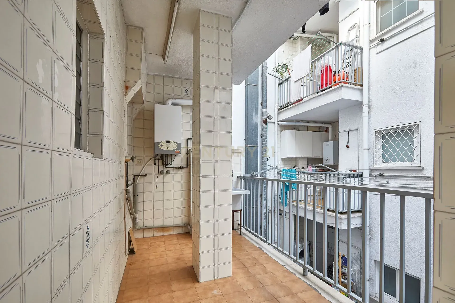 Apartament w Barcelona, Hiszpania 4 sypialnie, 134 mkw. nr 166944