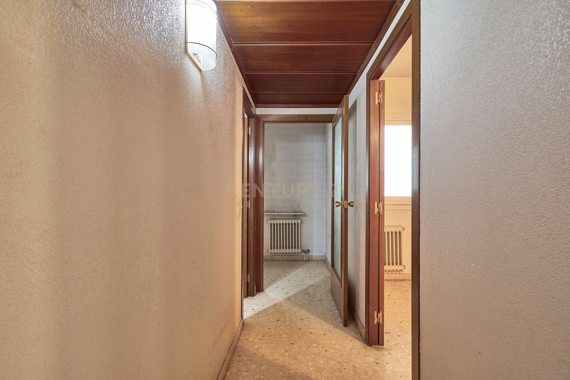 Apartament w Barcelona, Hiszpania 4 sypialnie, 134 mkw. nr 166944