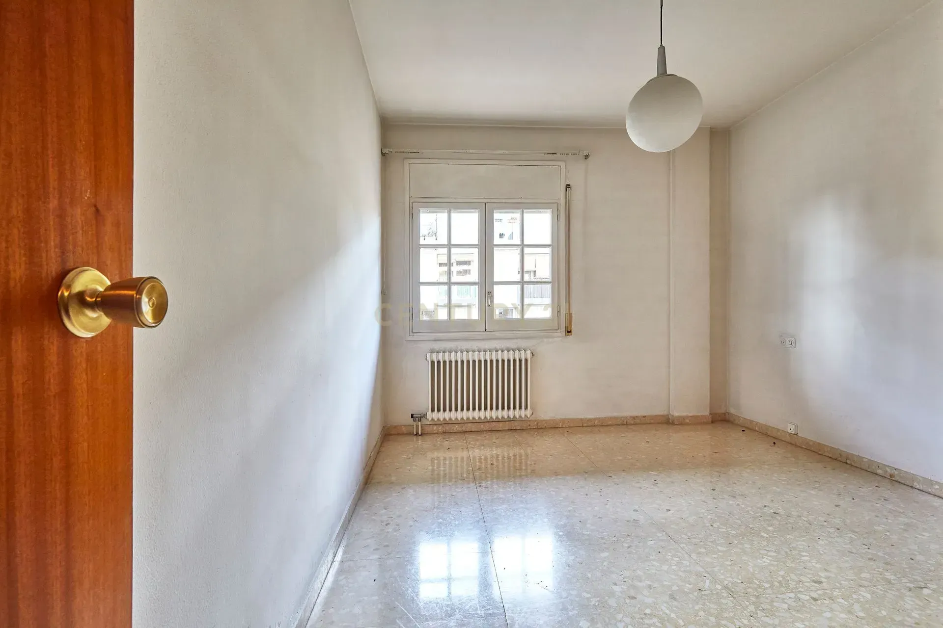 Apartament w Barcelona, Hiszpania 4 sypialnie, 134 mkw. nr 166944