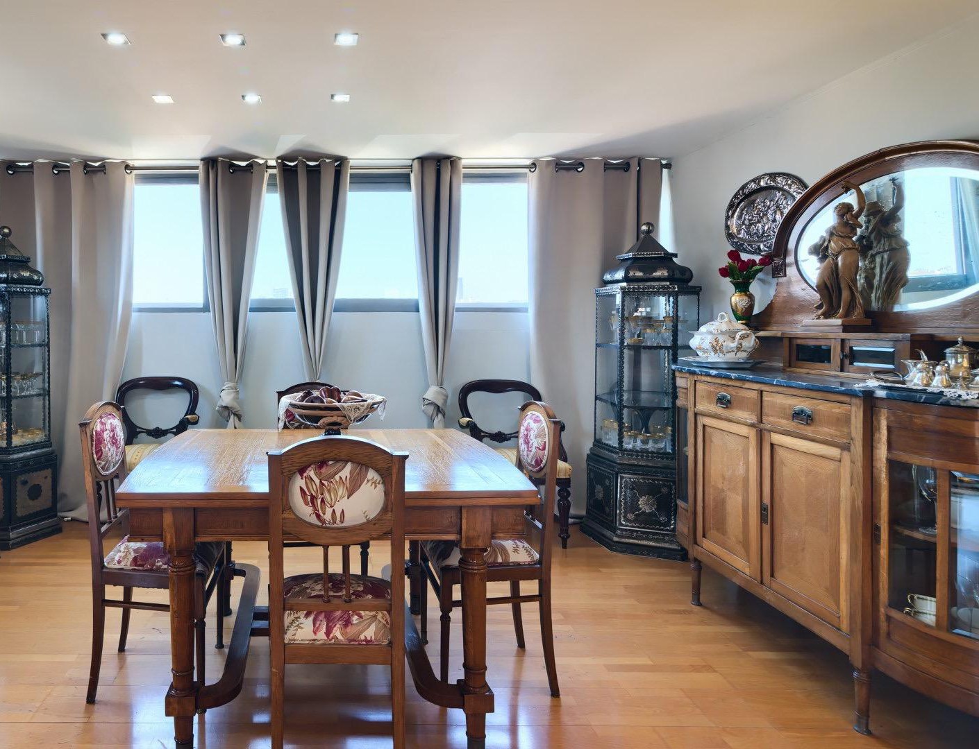 Dzīvoklis Valencia, Spānijā 5 istabas, 290 m2 Nr. 133311