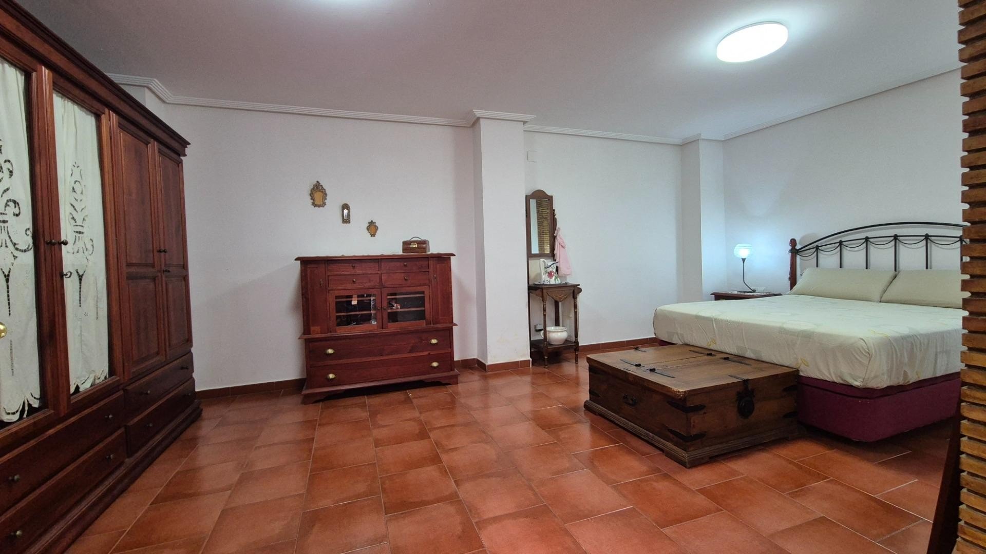 Lägenhet i Valencia, Spanien 3 sovrum, 150 kvm. Nr. 133309